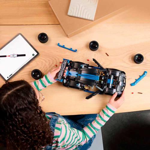 Technic - Carro de Corrida Porsche GT4 e-Performance - Image 6