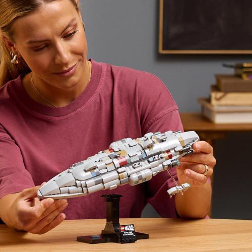 Star Wars - Home One Starcruiser - Image 7